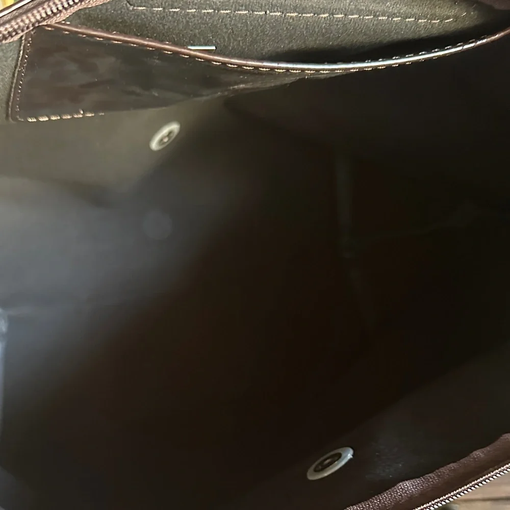 Longchamp maroon Patent Leather shoulder Tote Bag - Picture 7 of 8